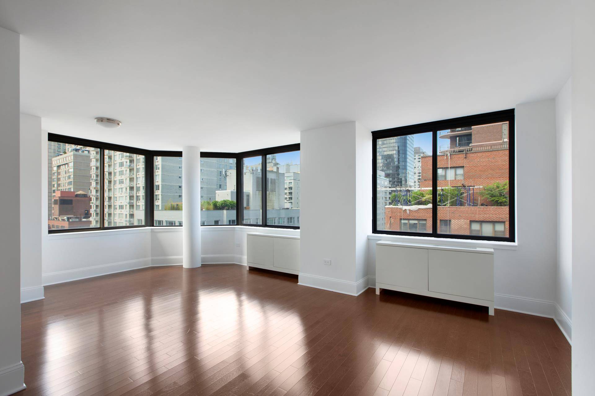 Manhattan, NY 10021,300 E 64TH Street #17A