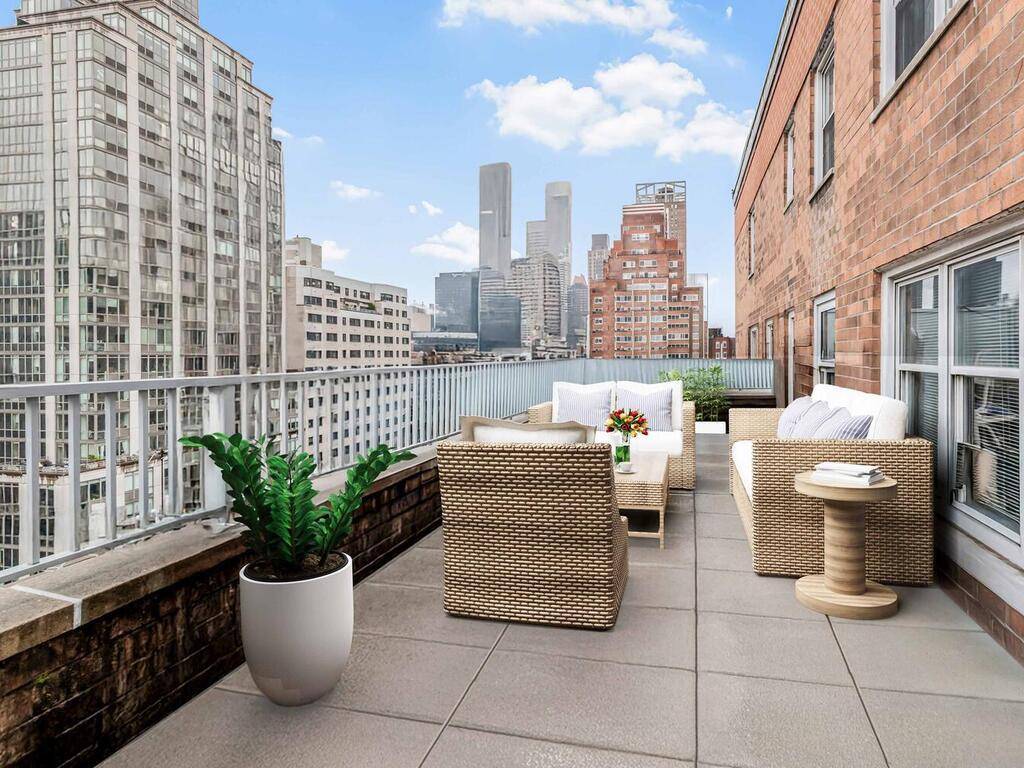 Manhattan, NY 10065,333 E 66th Street #12-C