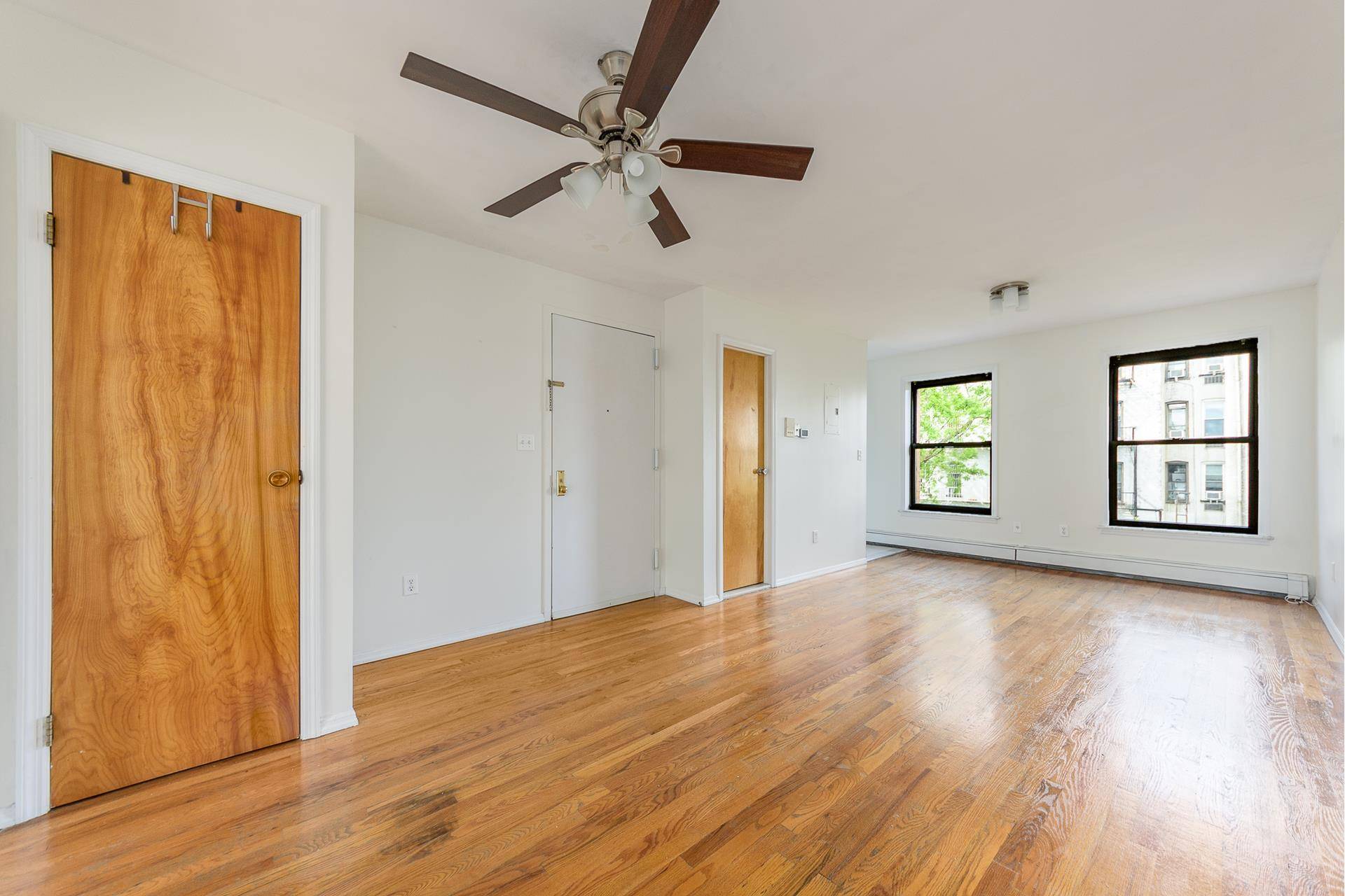 Brooklyn, NY 11231,149 LUQUER Street #3