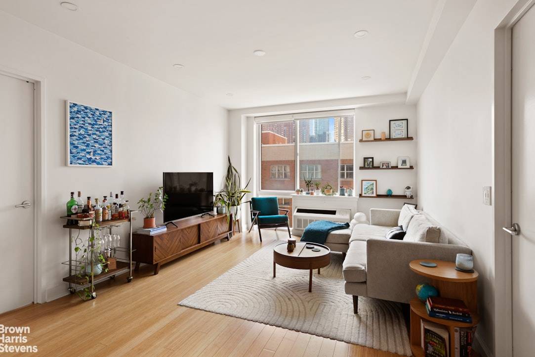 Manhattan, NY 10036,505 W 47TH Street #PH2S