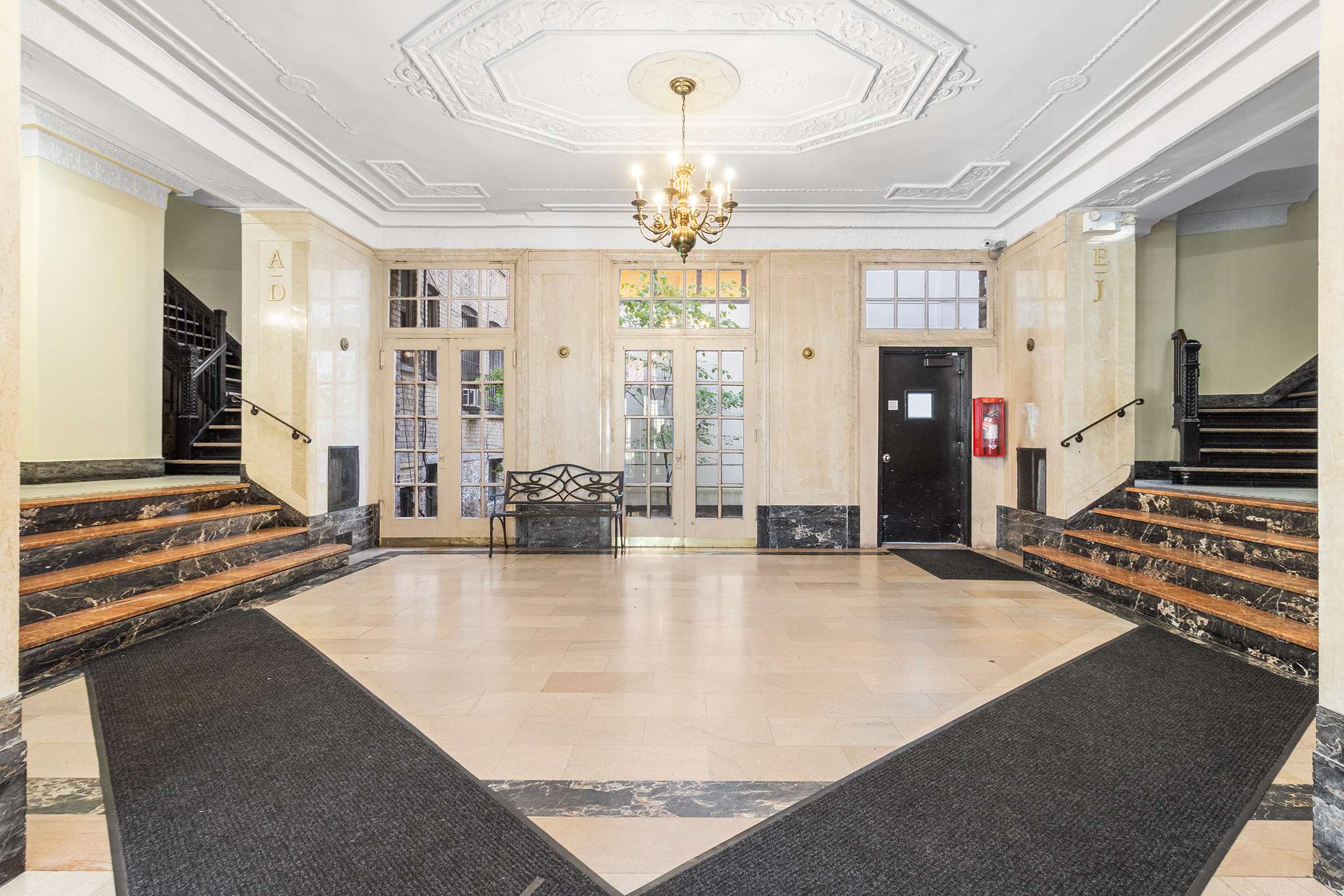 Brooklyn, NY 11238,400 Lincoln Place #2B