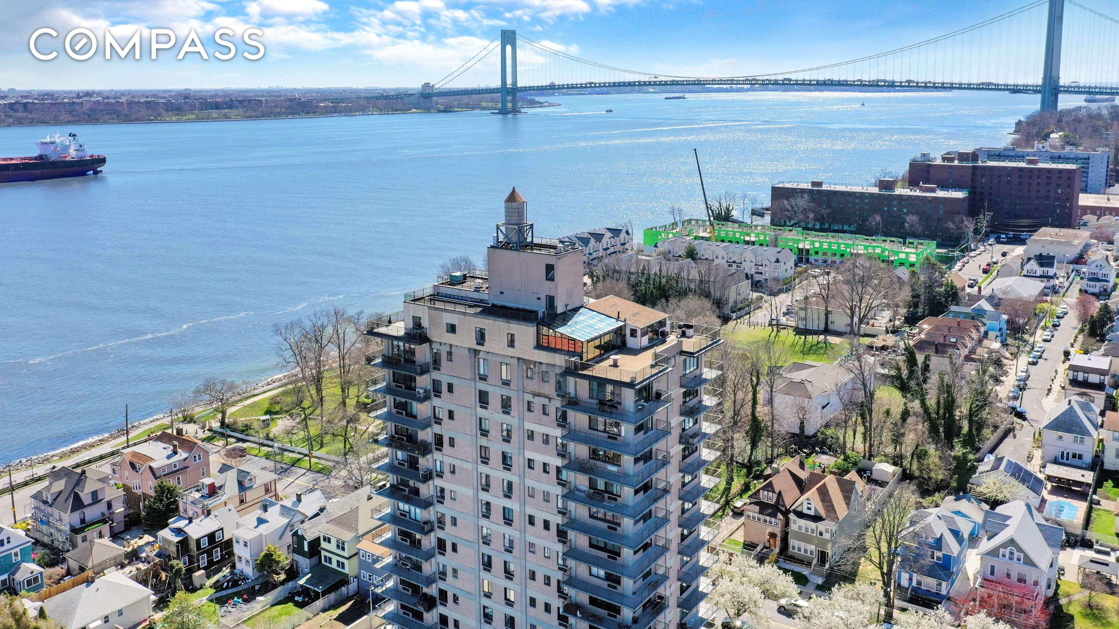 Statenisland, NY 10305,31 Hylan Boulevard #9A