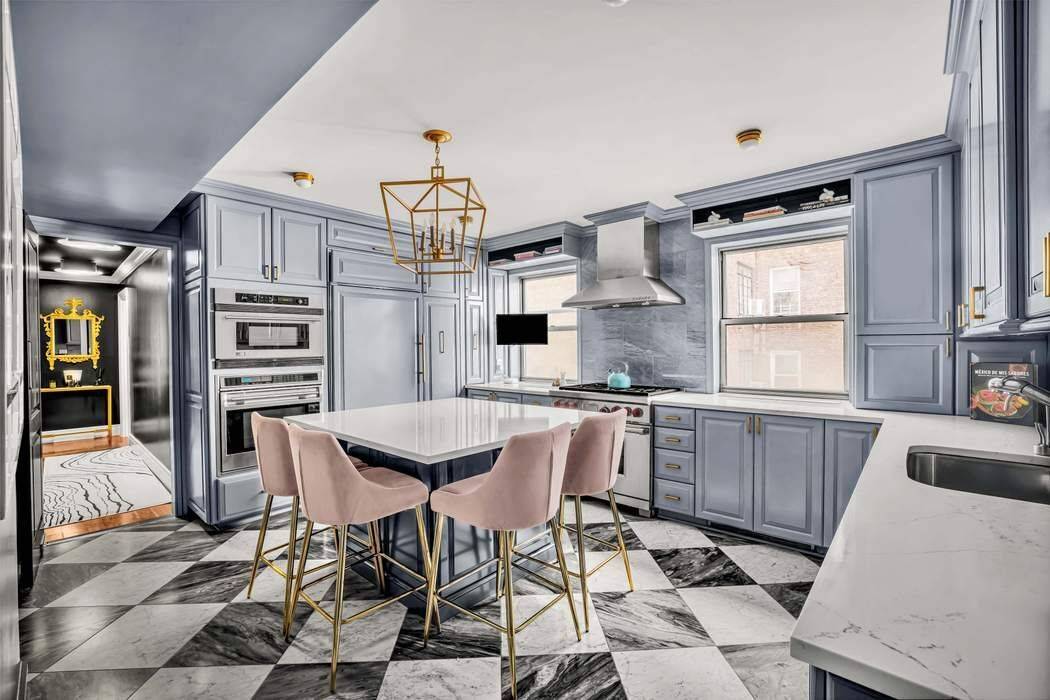 Manhattan, NY 10075,40 E 78th Street #6H