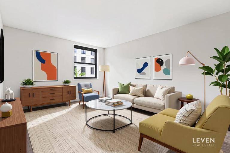 Manhattan, NY 10014,152 Bank Street #4B