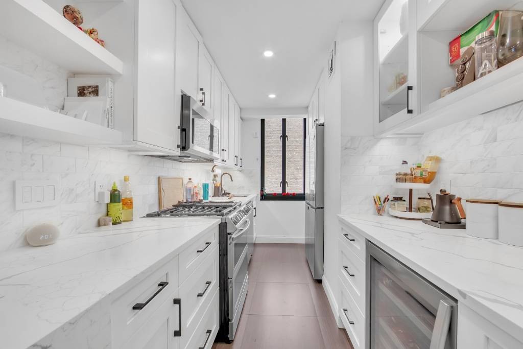 Manhattan, NY 10016,407 Park Avenue S #19E