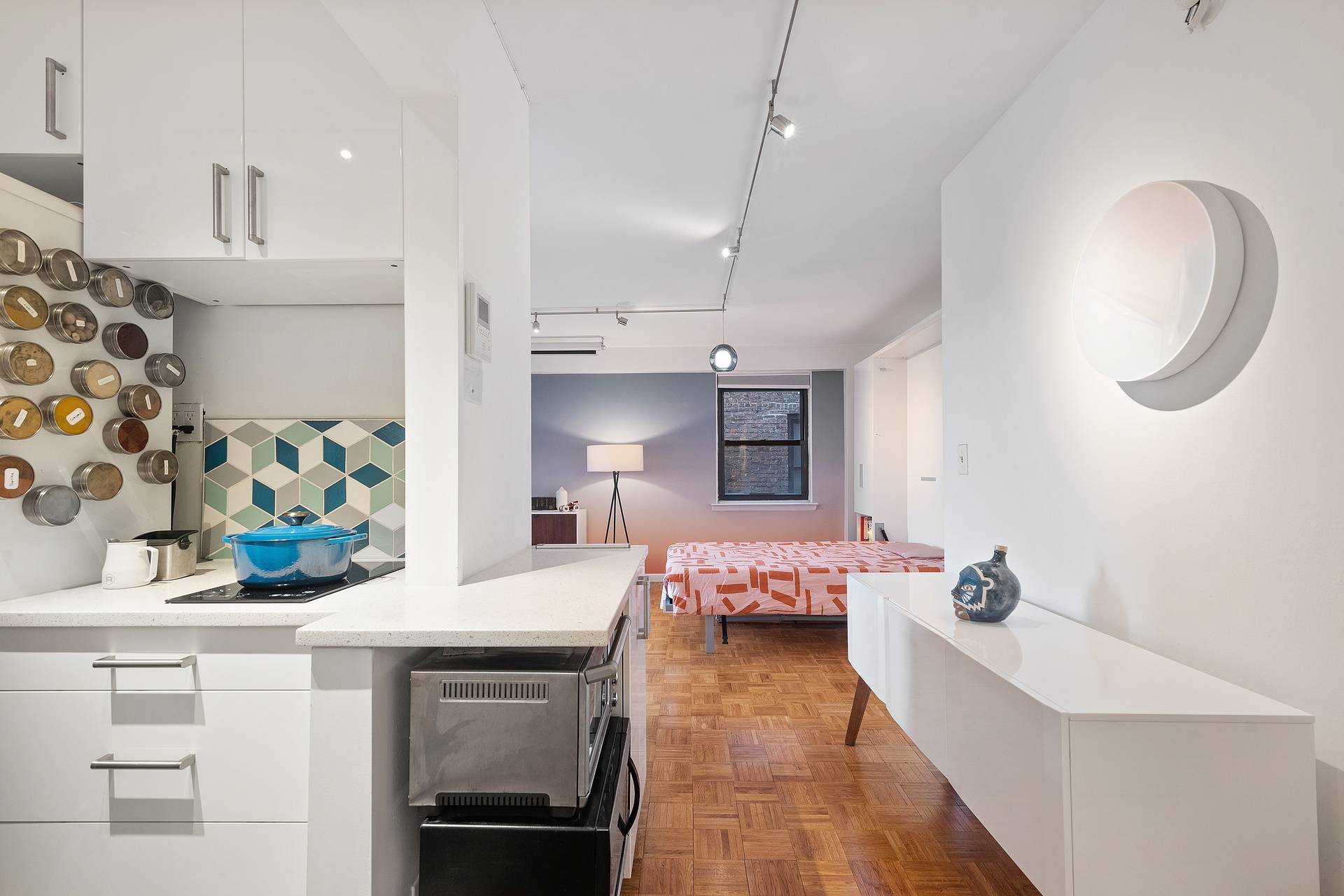 Manhattan, NY 10034,579 W 215th Street #5-C