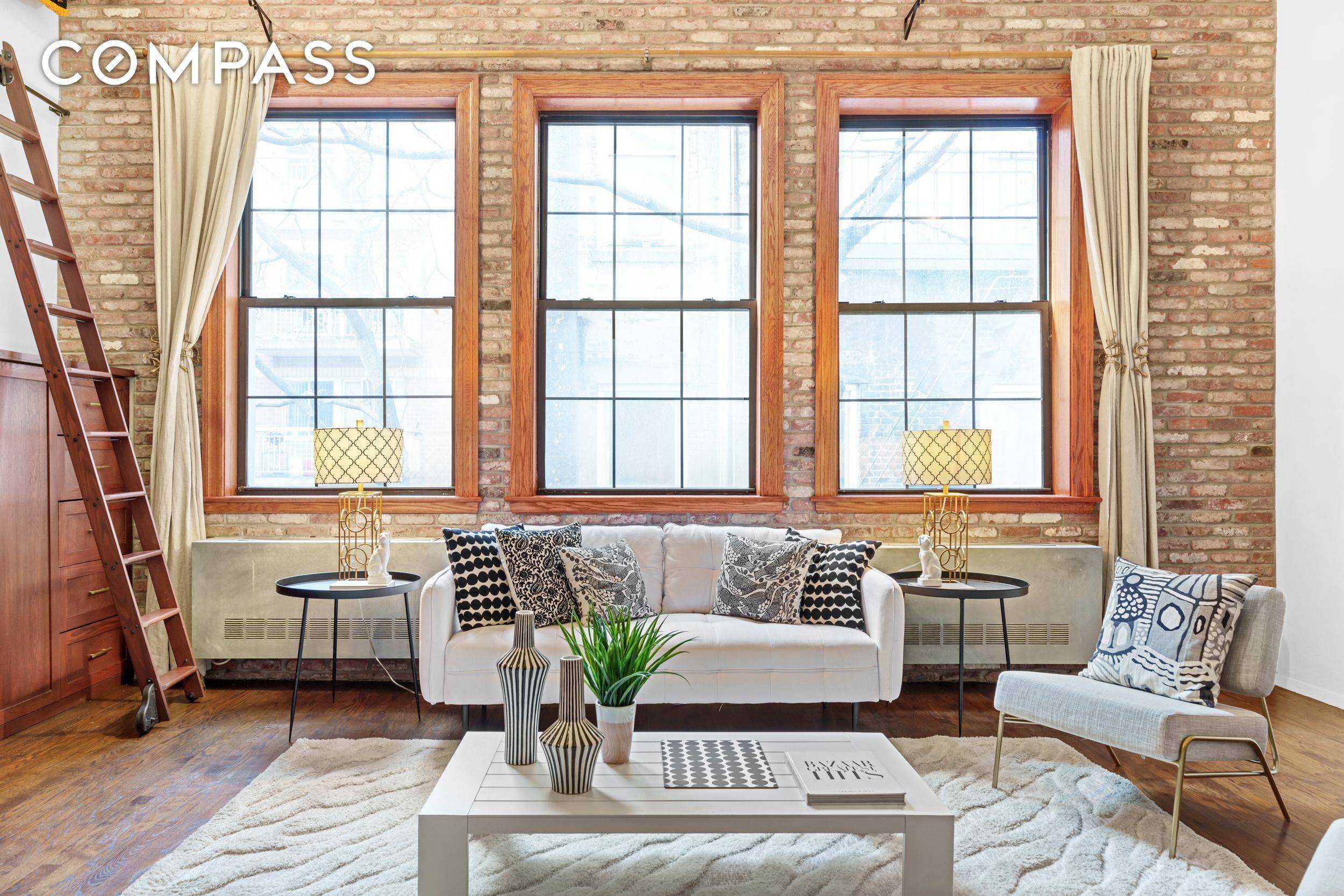 Manhattan, NY 10003,214 E 9th Street #PH4D