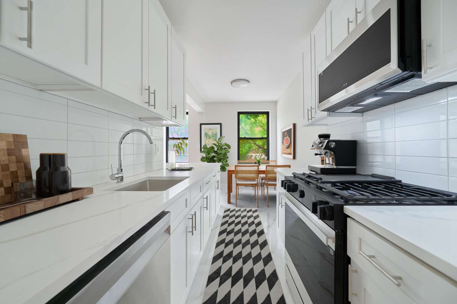 Queens, NY 11104,41-12 41ST Street #2N
