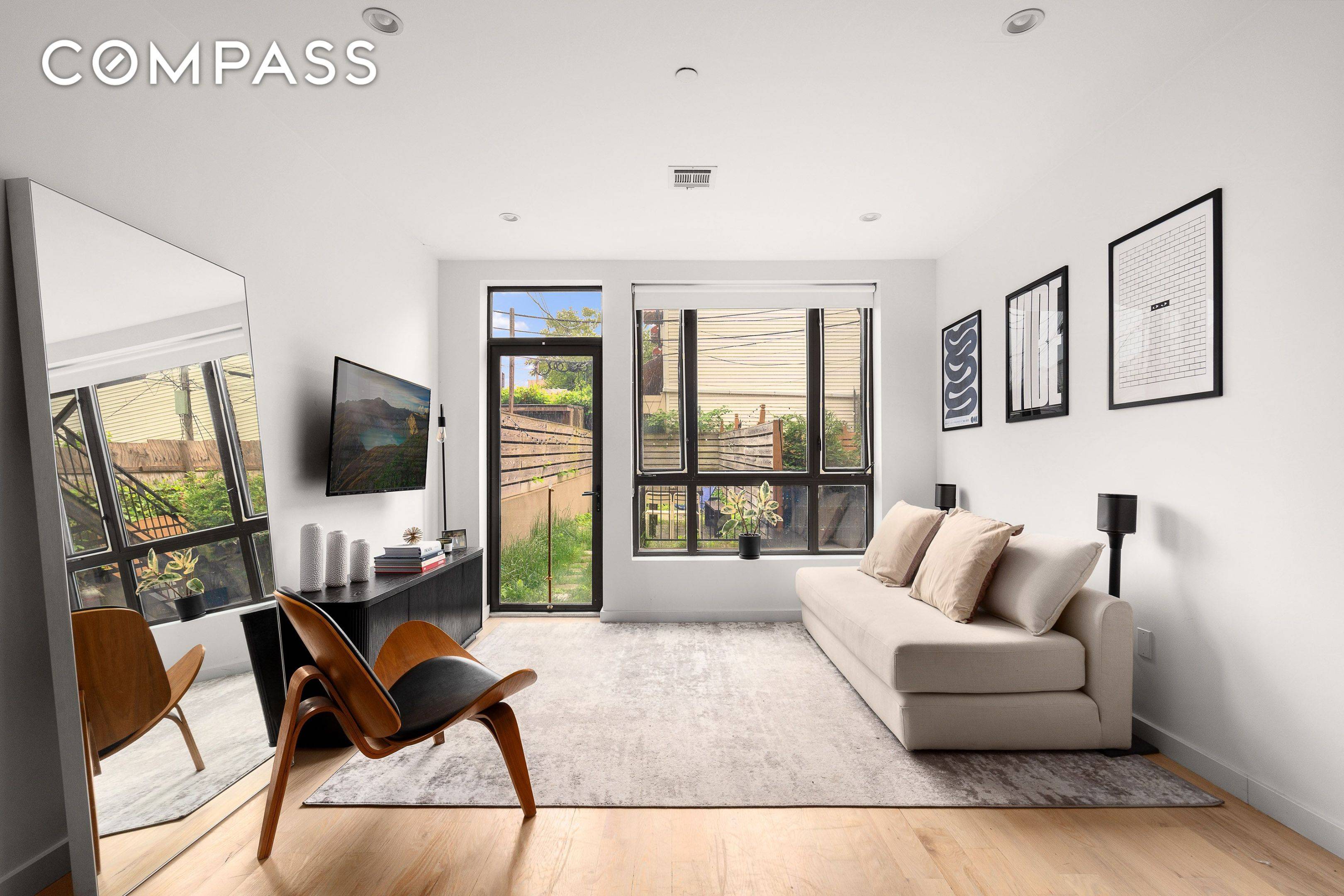 Brooklyn, NY 11221,328 Central Avenue #1B