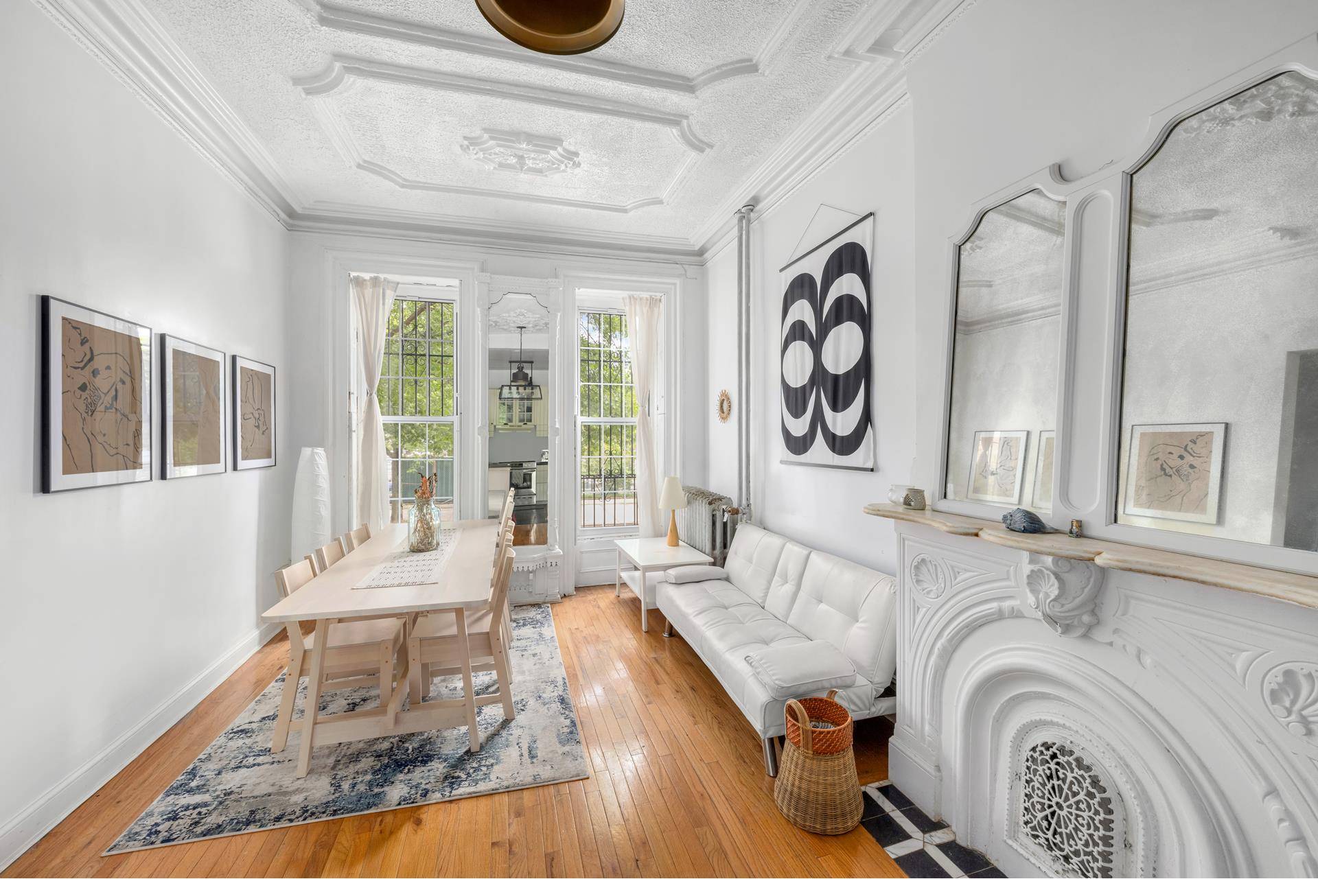 Brooklyn, NY 11221,638 MONROE Street
