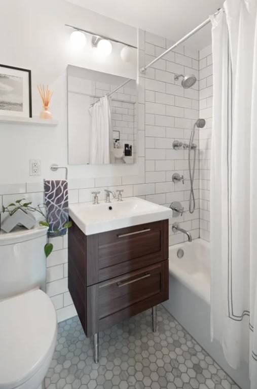 Brooklyn, NY 11218,651 Vanderbilt Street #6W