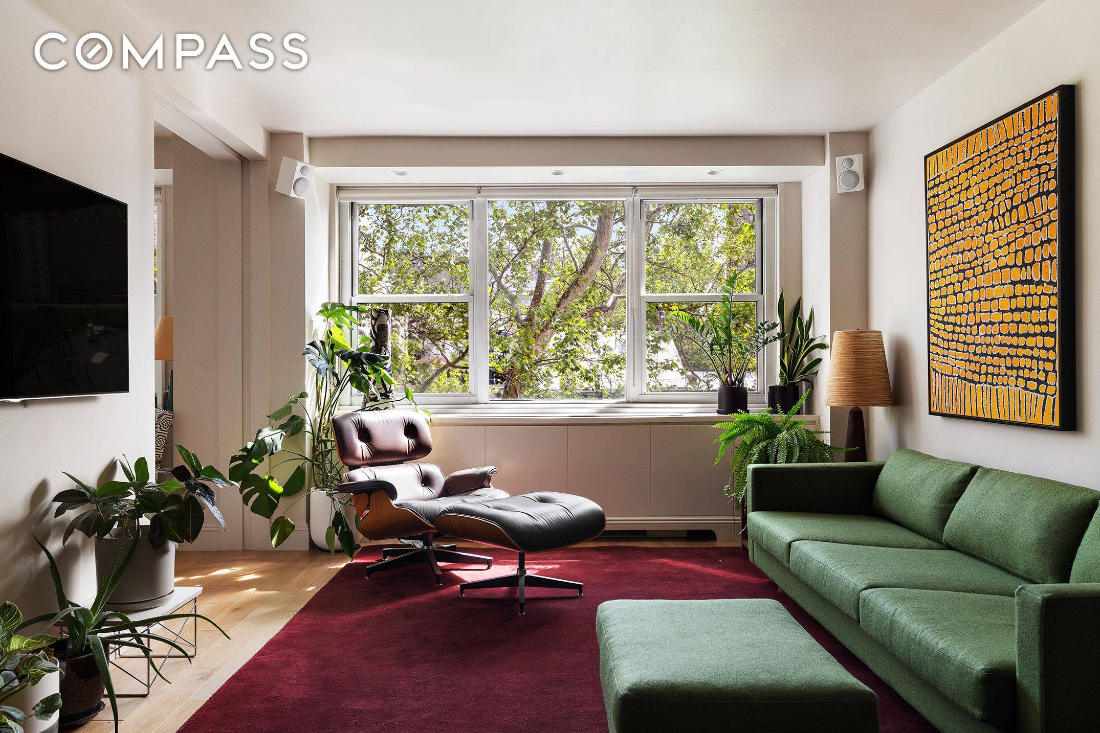 Manhattan, NY 10011,360 W 22nd Street #5M