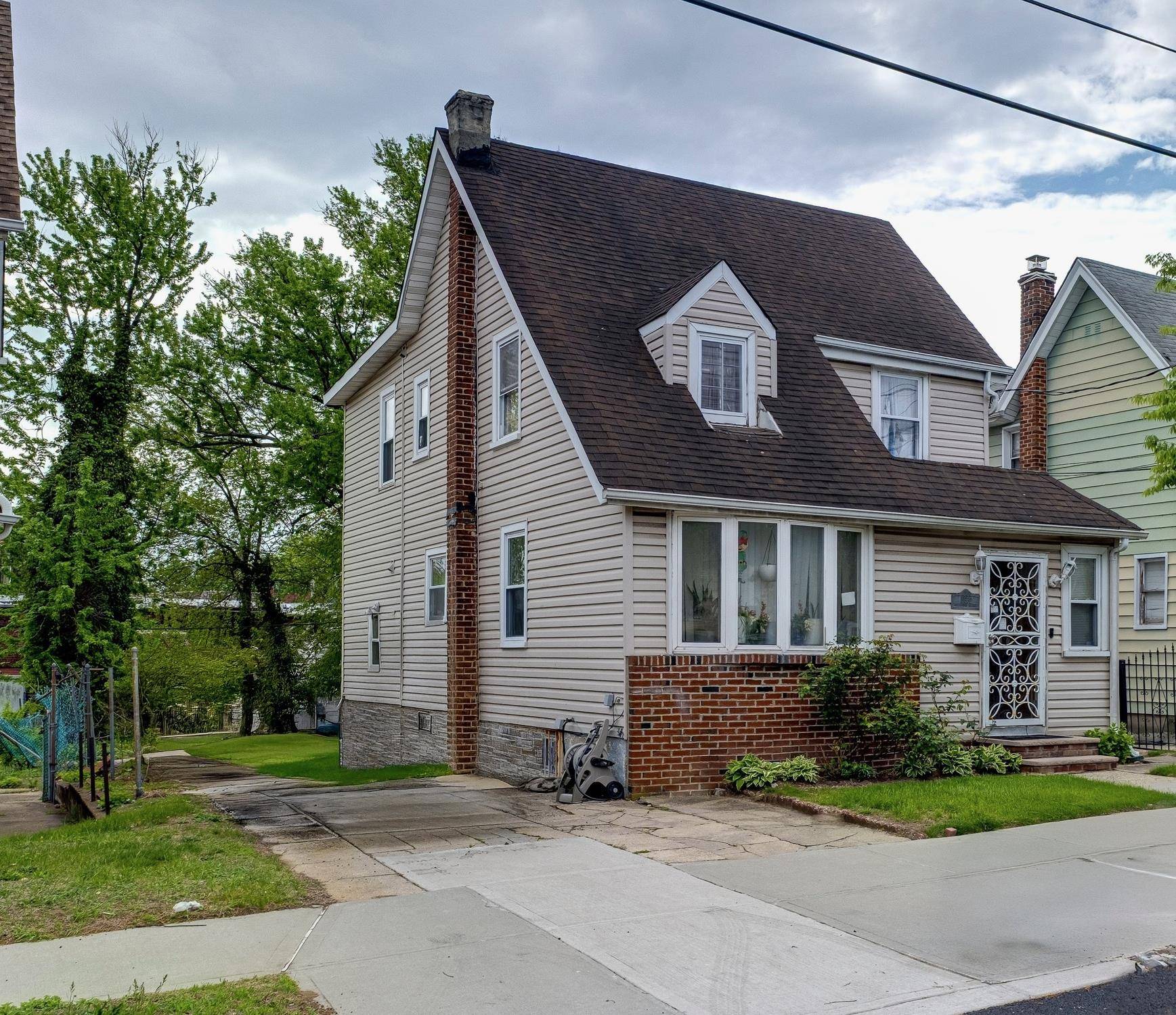 Queens, NY 11413,193-32 Williamson Avenue