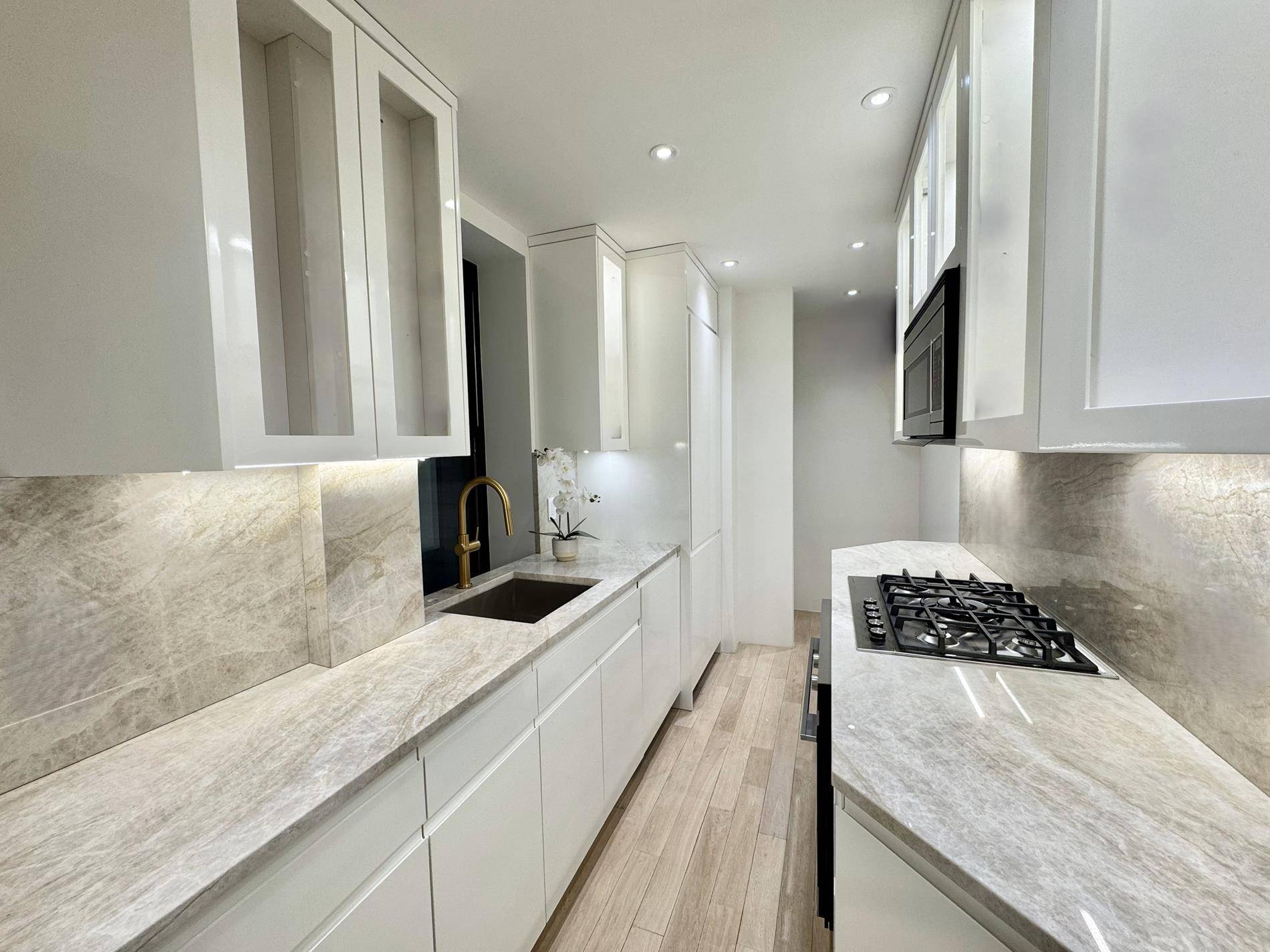 Manhattan, NY 10019,140 W 58th Street #3-A