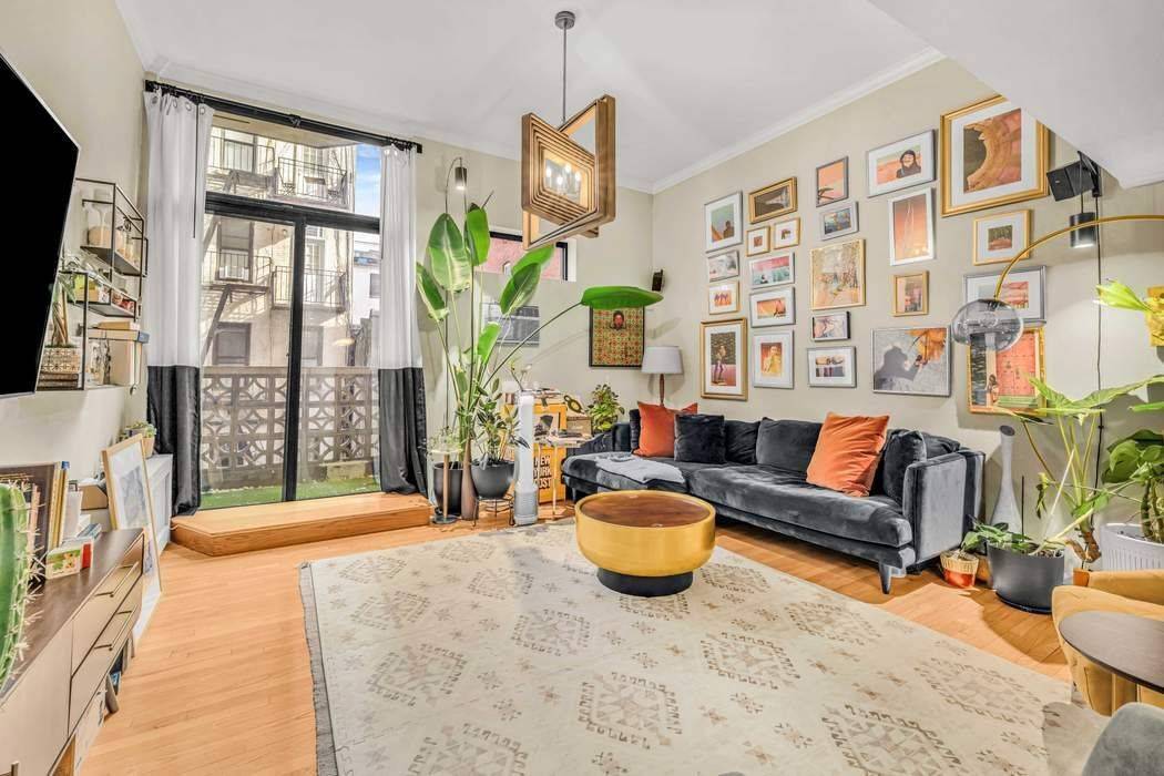 Manhattan, NY 10010,215 E 24th Street #226-227