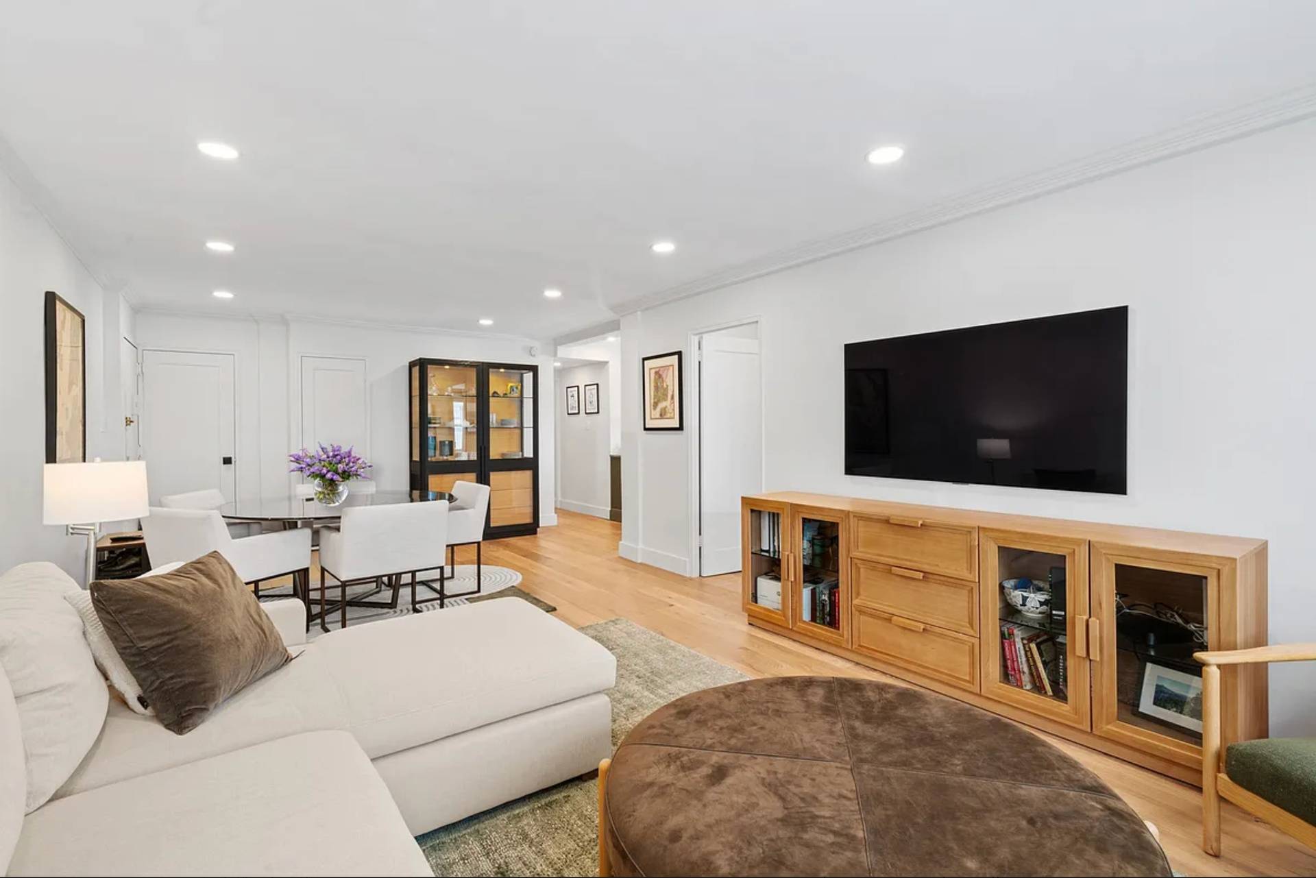 Manhattan, NY 10021,233 E 69th Street #11-B