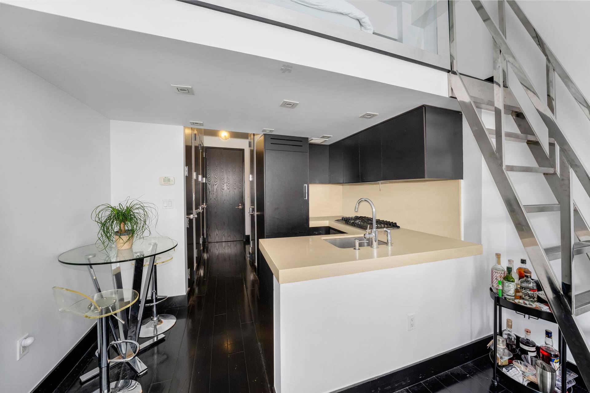 Manhattan, NY 10010,254 PARK Avenue S #9G
