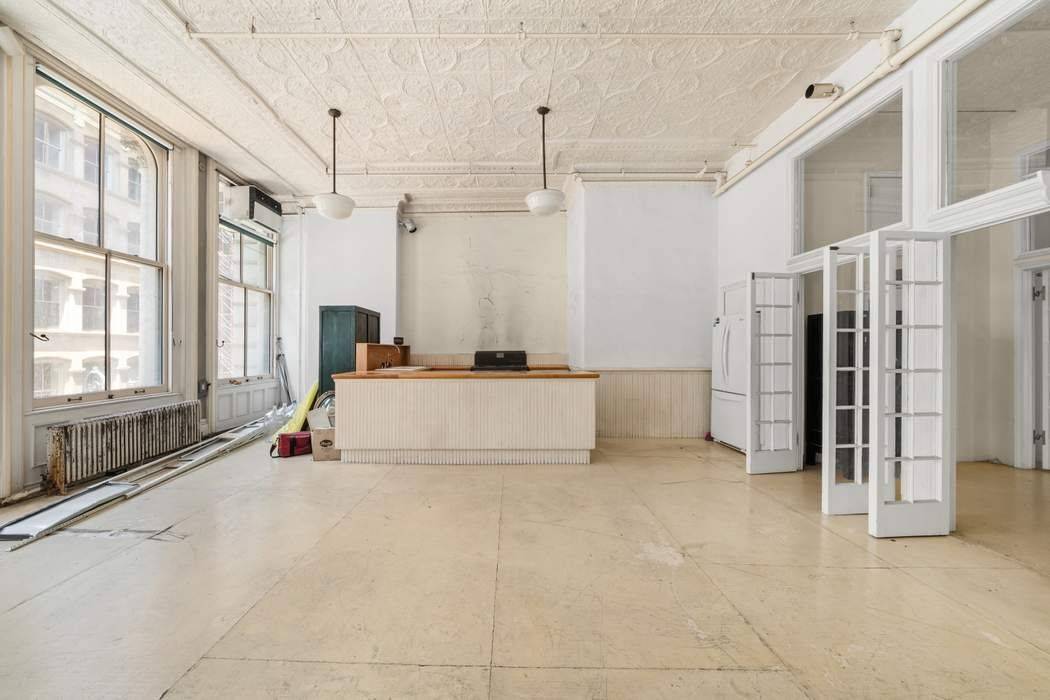 Manhattan, NY 10012,112 Mercer Street #2M