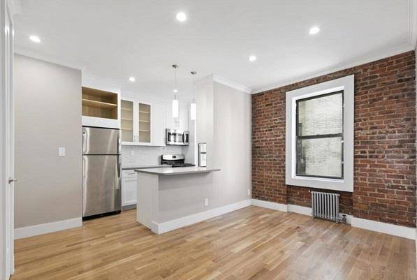 Queens, NY 11105,21-48 35th Street #4-H