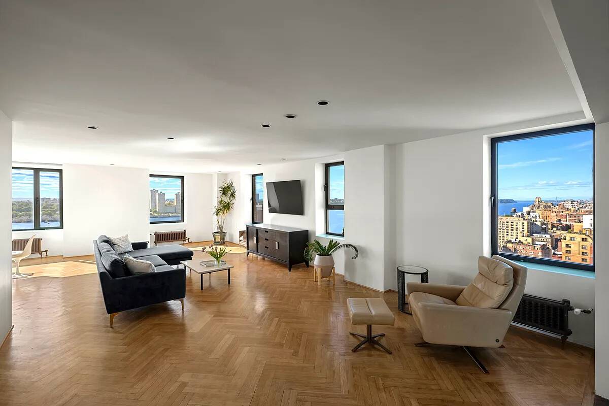 Manhattan, NY 10023,263 W END Avenue #PH22