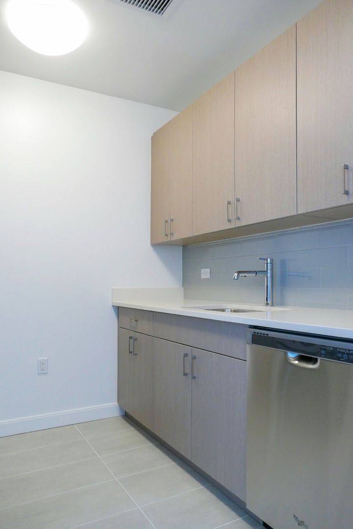 Queens, NY 11374,61-55 Junction Boulevard #11-C