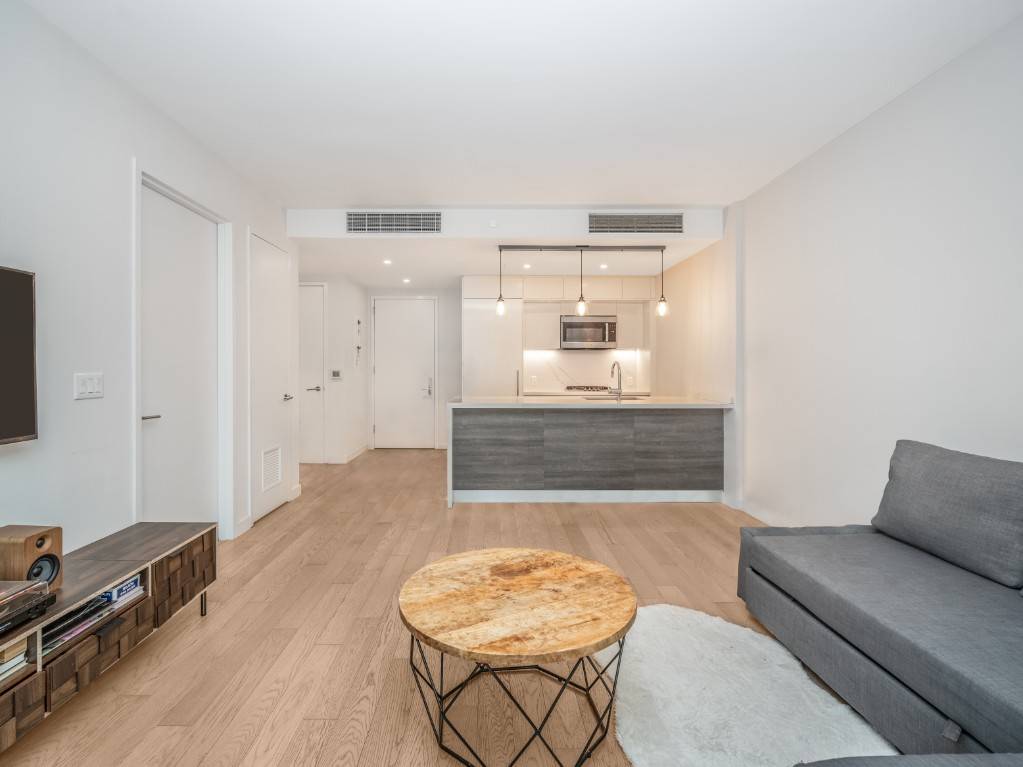 Manhattan, NY 10036,505 W 43rd Street #5L