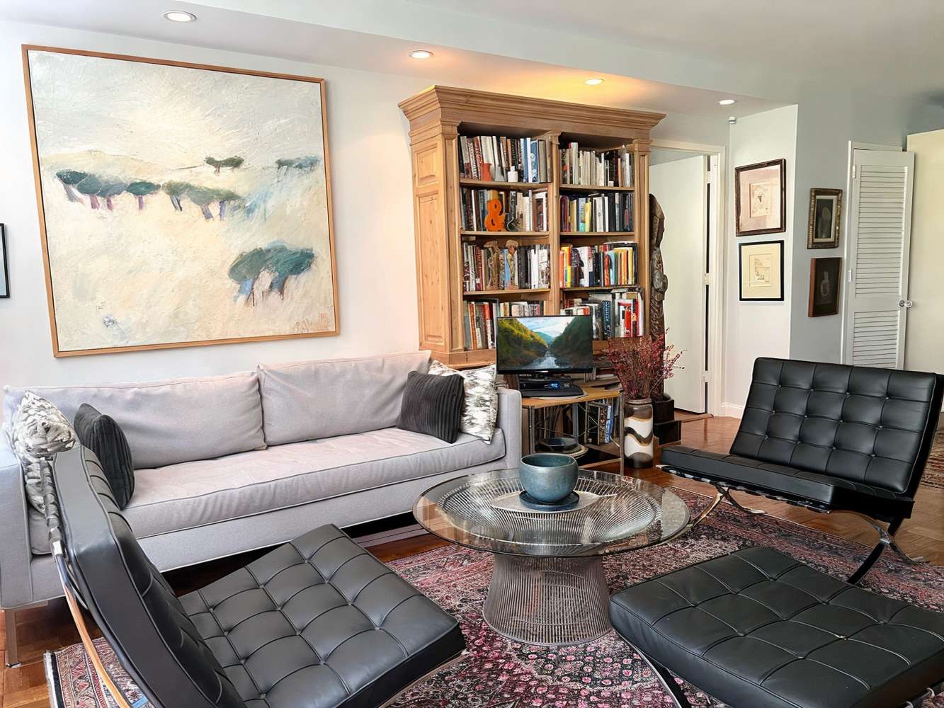 Manhattan, NY 10128,1065 PARK Avenue #3B
