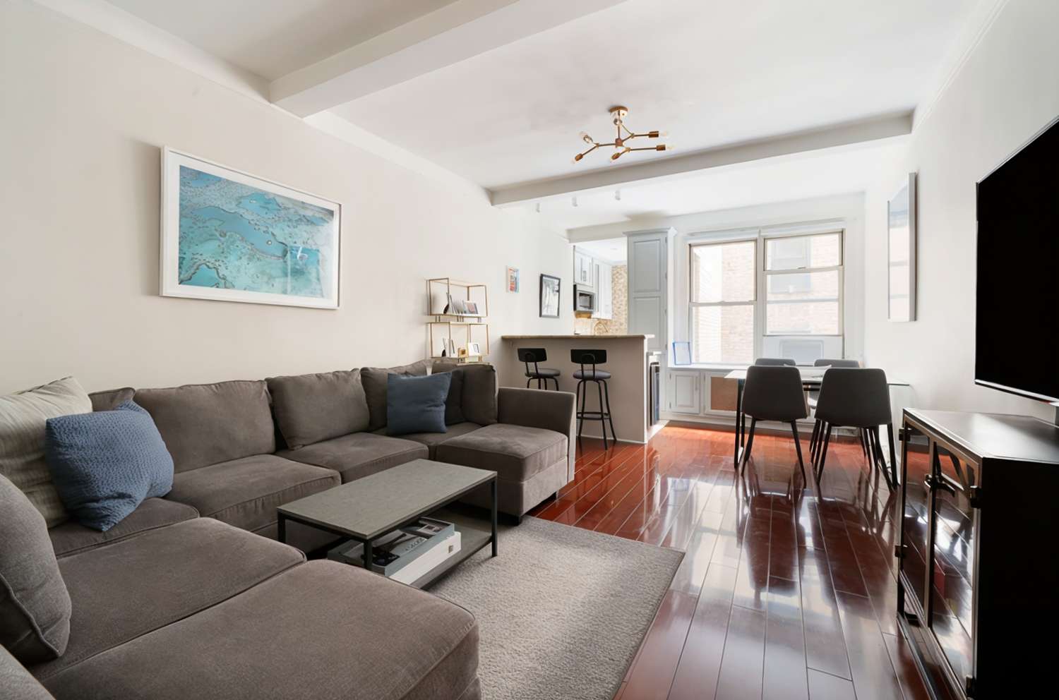 Manhattan, NY 10010,60 GRAMERCY Park N #6J
