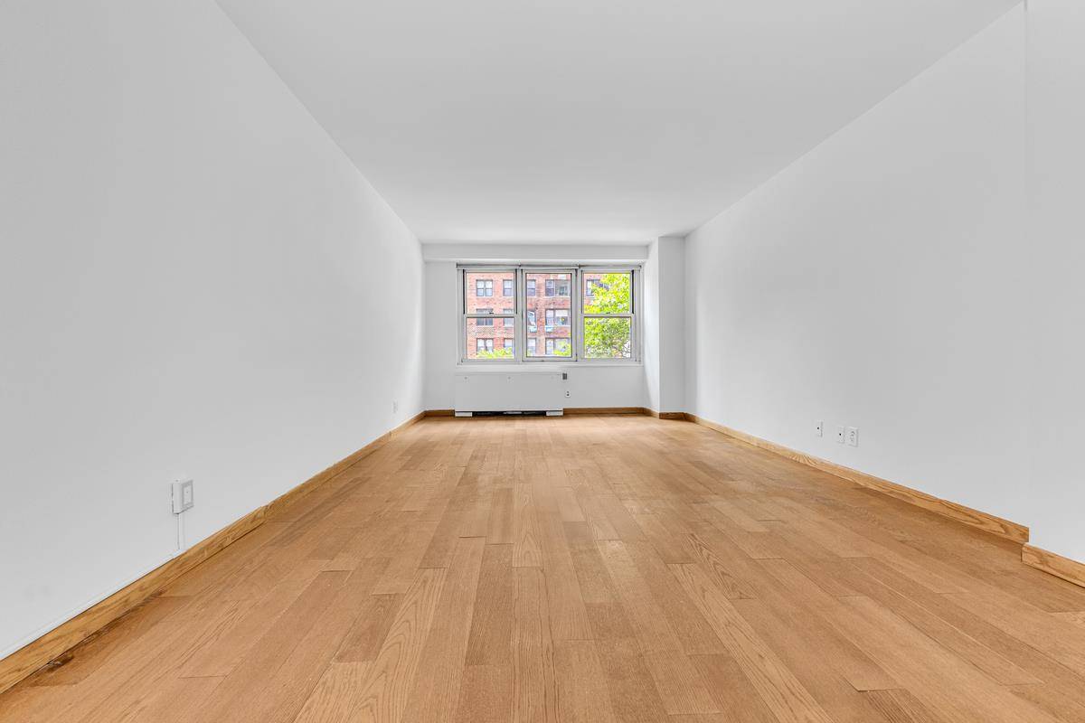 Manhattan, NY 10010,305 E 24th Street #3-X