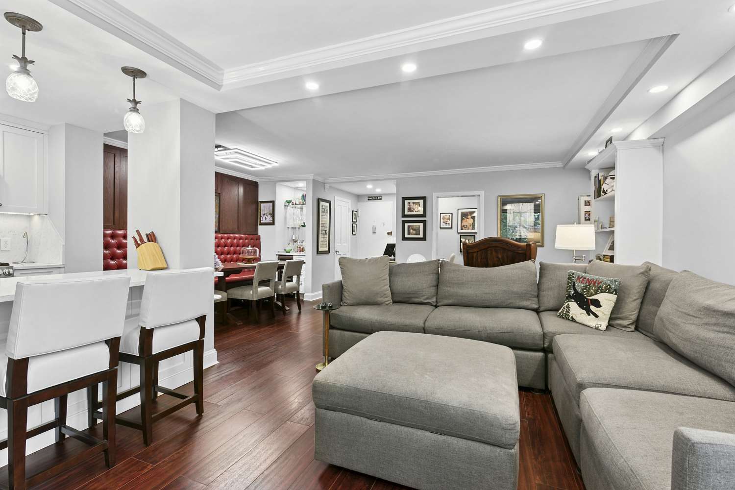 Manhattan, NY 10075,10 E END Avenue #2F