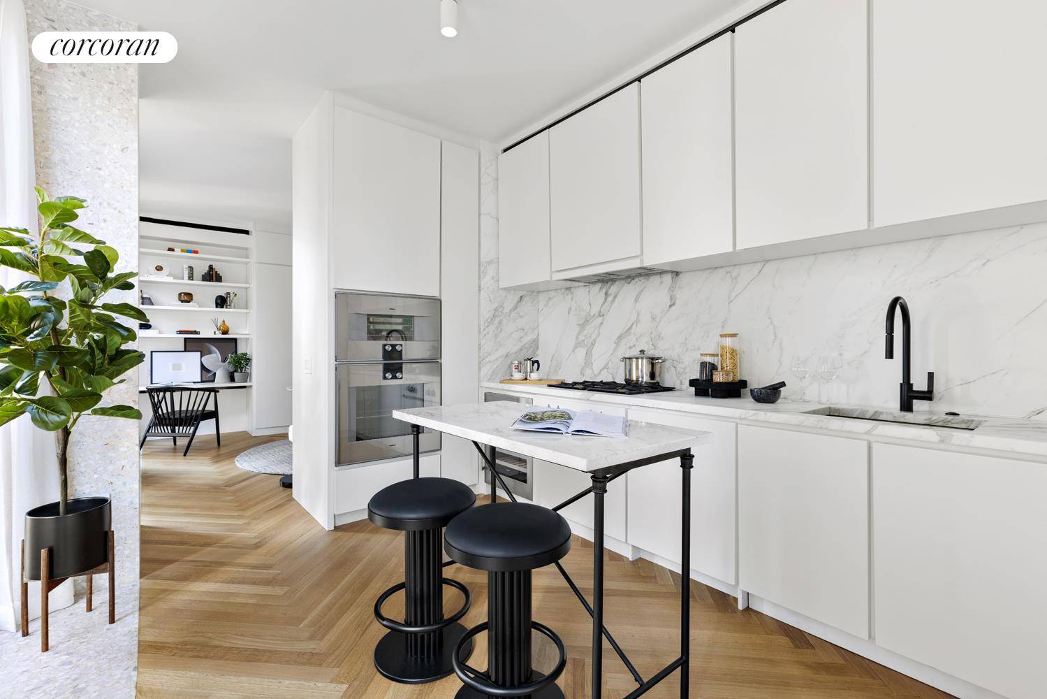 Manhattan, NY 10018,16 W 40TH Street #25B