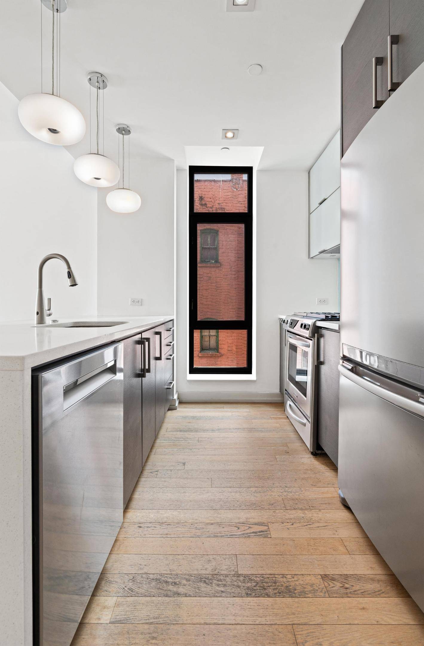 Queens, NY 11101,21-45 44th Drive #4-C