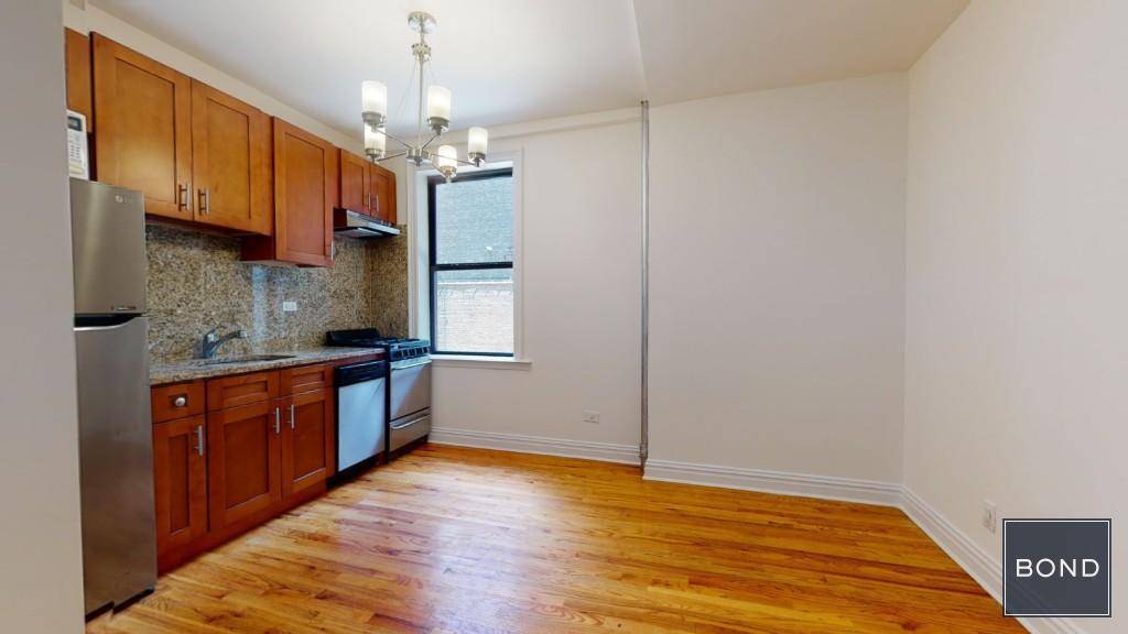 Manhattan, NY 10019,245 W 51st Street #608