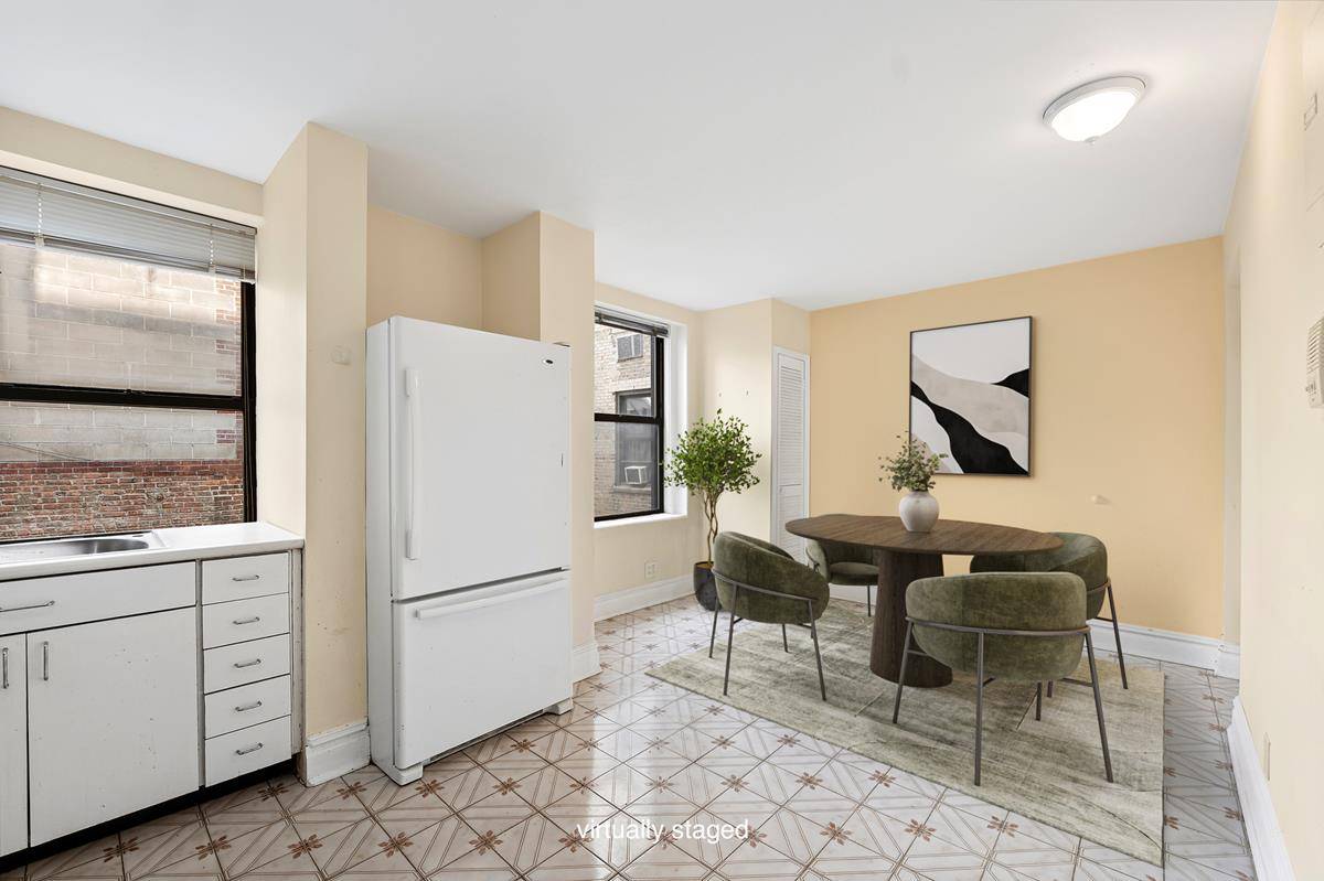 Manhattan, NY 10024,41 W 82nd Street #6-A