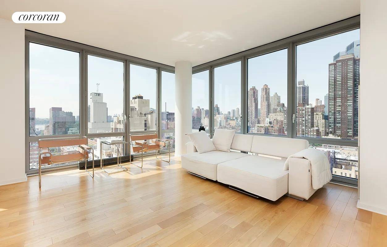 Manhattan, NY 10019,310 W 52ND Street #18H