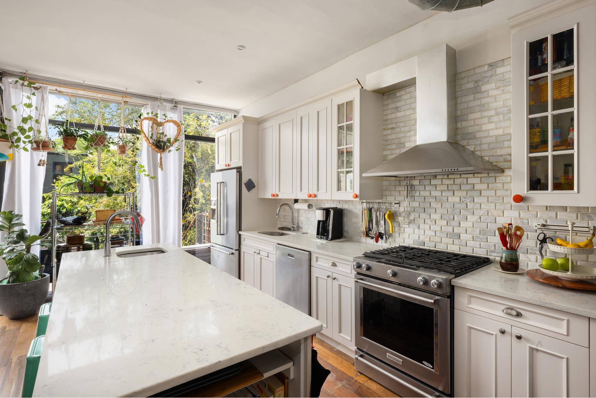 Brooklyn, NY 11207,127 COOPER Street