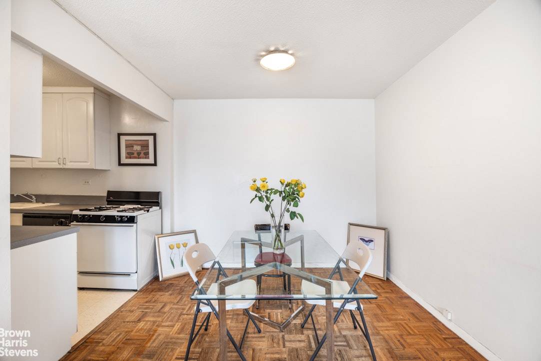 Manhattan, NY 10128,1619 3RD Avenue #17J