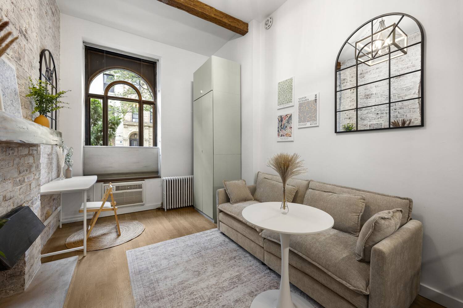 Manhattan, NY 10011,221 W 21ST Street #1A