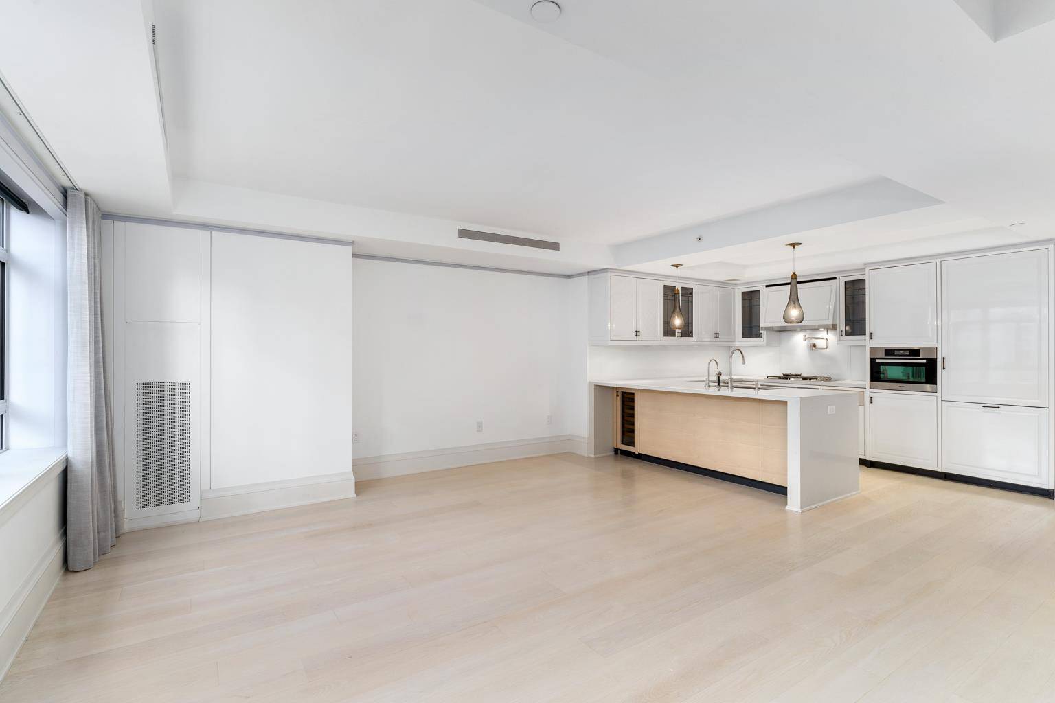 Manhattan, NY 10065,21 E 61ST Street #9C