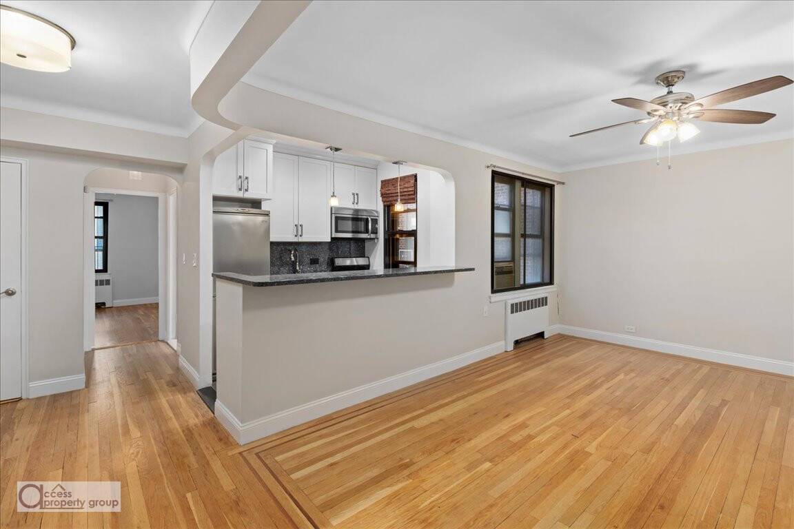 Manhattan, NY 10034,98 PARK Terrace E #4E