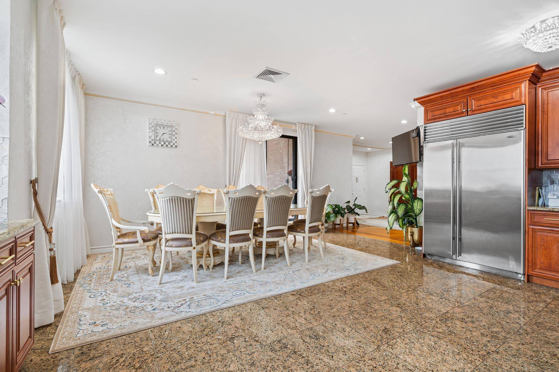 Queens, NY 11374,99-31 66th Avenue #7-B