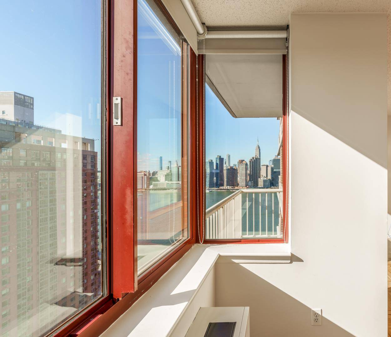 Queens, NY 11109,4-74 48th Avenue #35-L