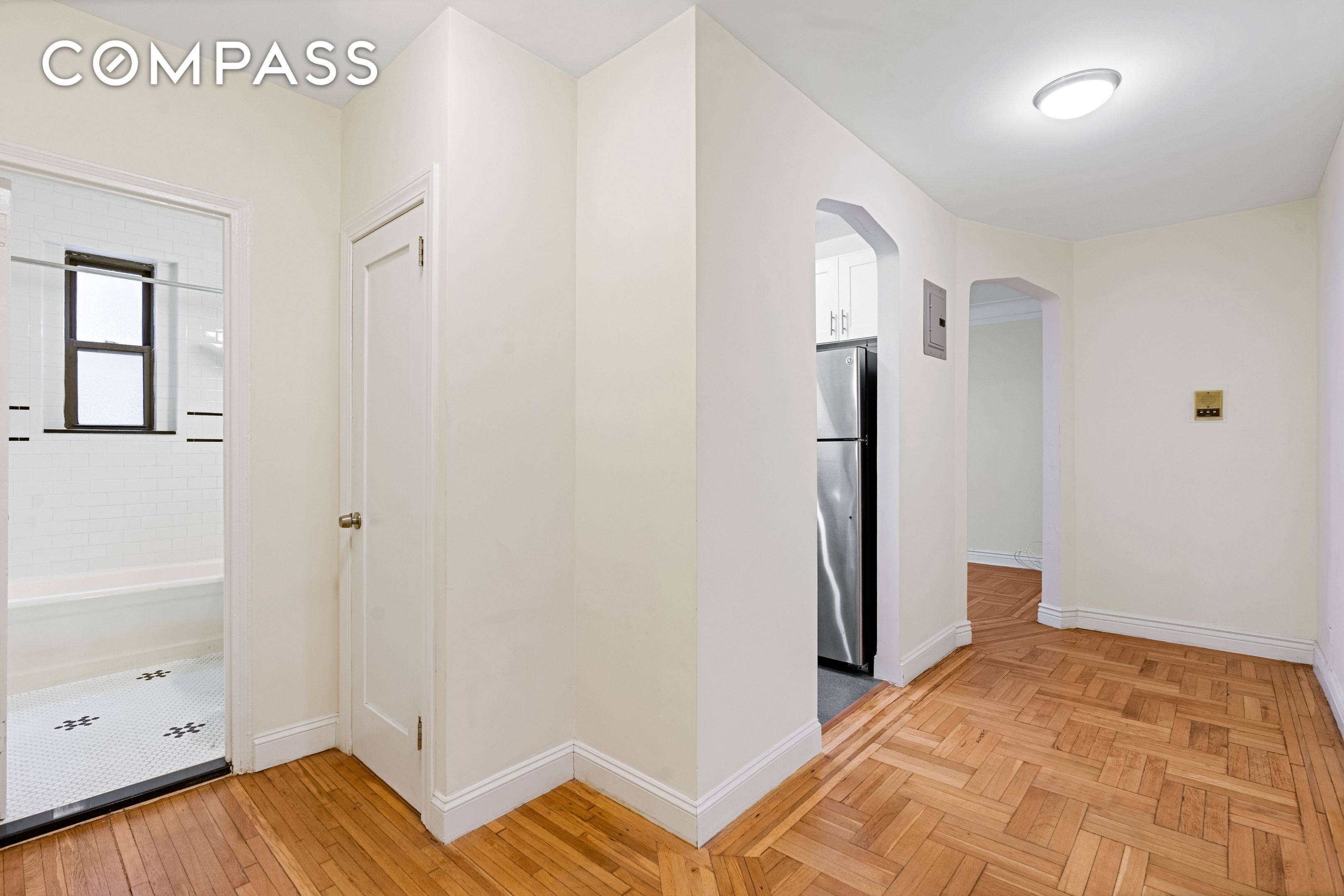 Queens, NY 11104,41-09 41st Street #2B