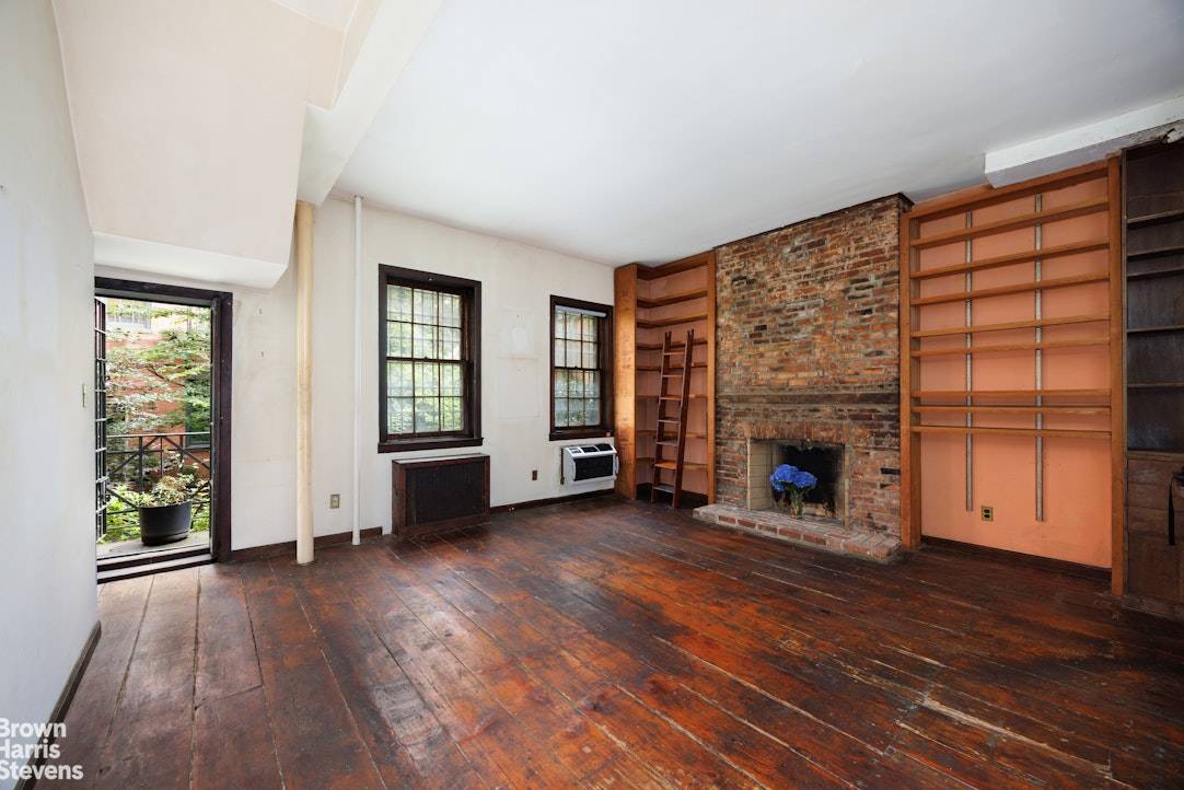Manhattan, NY 10014,47 KING Street #2