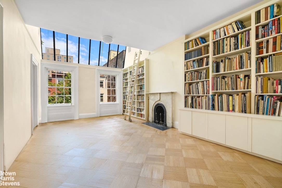 Manhattan, NY 10003,111 E 10TH Street #5