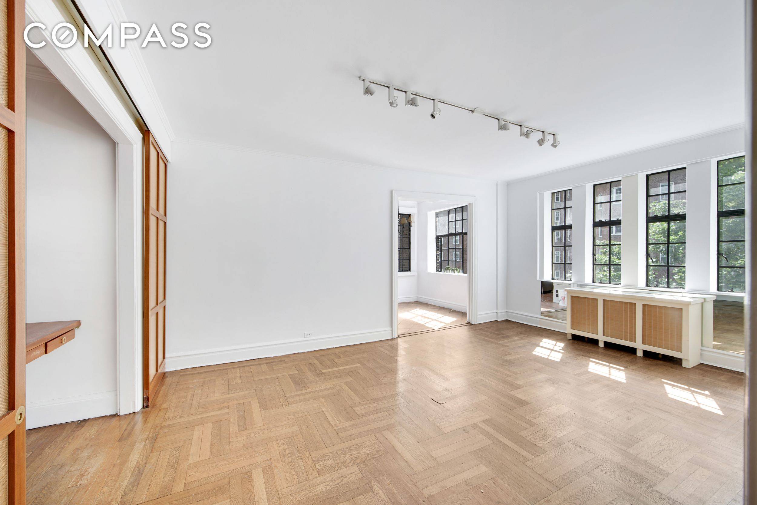 Manhattan, NY 10033,116 Pinehurst Avenue #R32