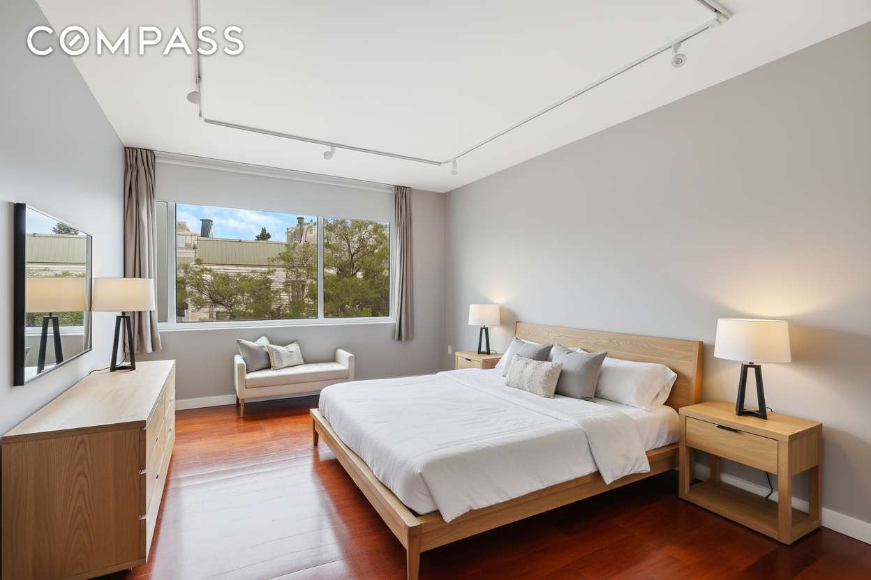 Brooklyn, NY 11222,190 Green Street #401