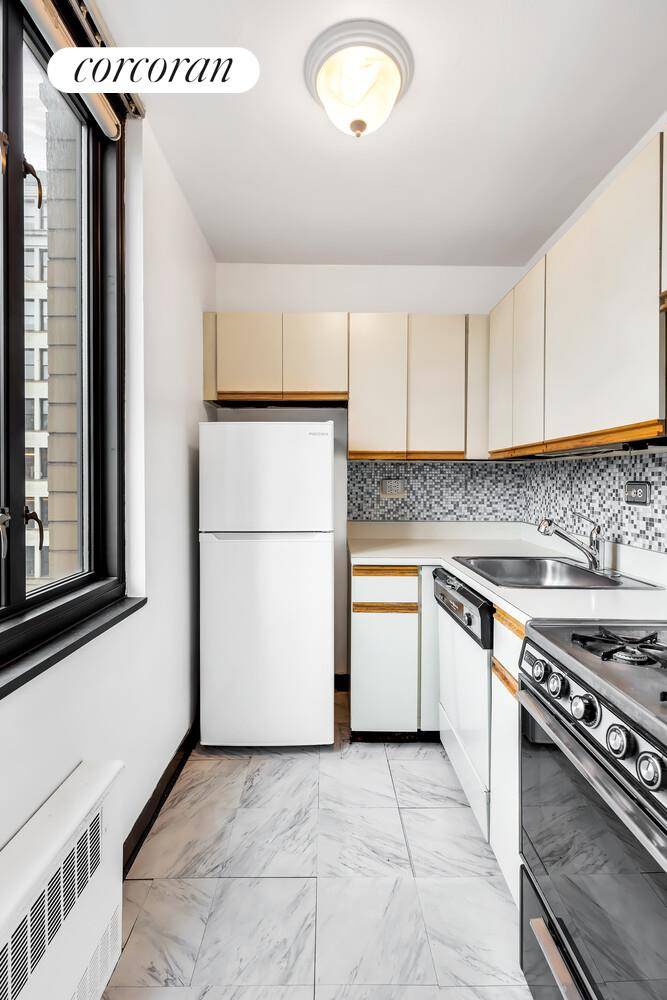 Manhattan, NY 10016,407 PARK Avenue S #9C
