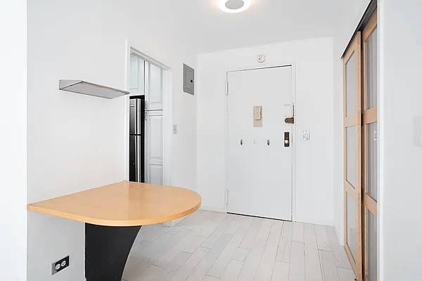Manhattan, NY 10025,382 Central Park W #8U