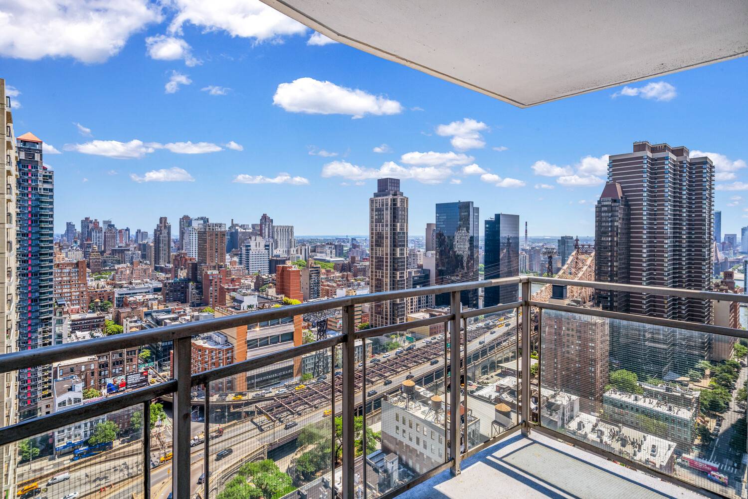 Manhattan, NY 10022,303 E 57TH Street #30F